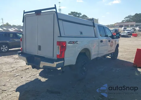 2018 Ford F-250 Xlt z USA, uszkodzony, nr VIN 1FT7W2B65JEC60103
